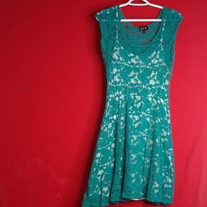 Green lacy cocktail dress